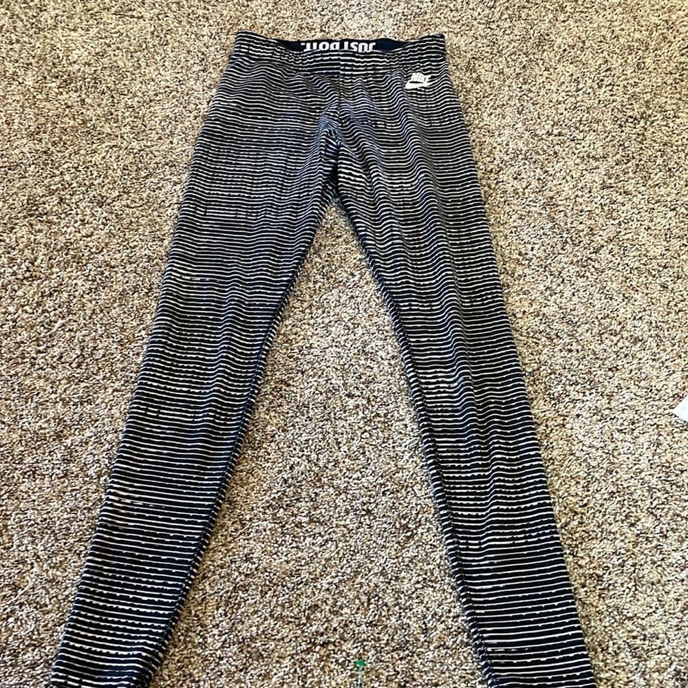 Nike workout leggings 